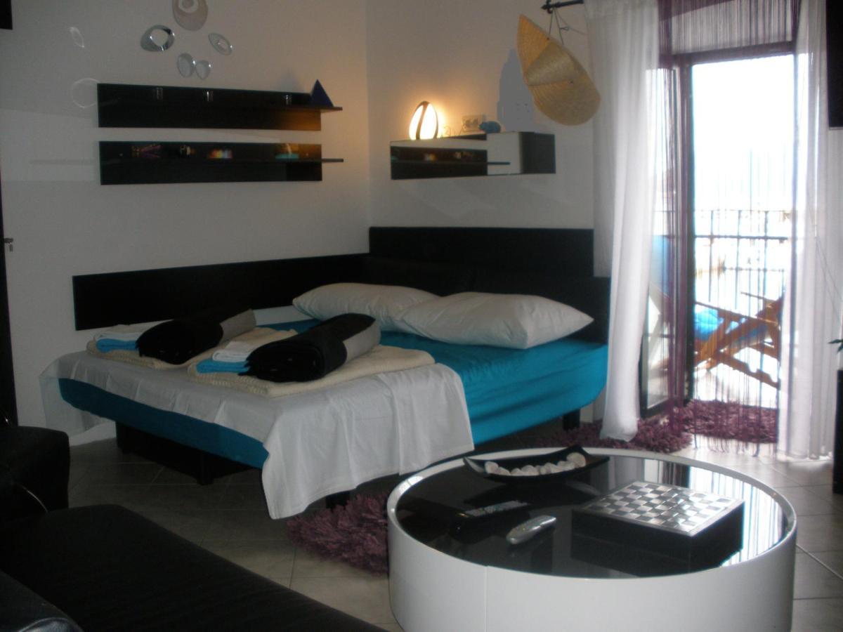 Baska Apartment-Studio Fiorino Екстериор снимка